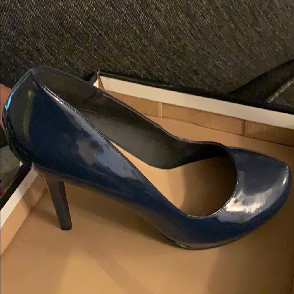 Michael Antonio Navy Love Me Patent Pump